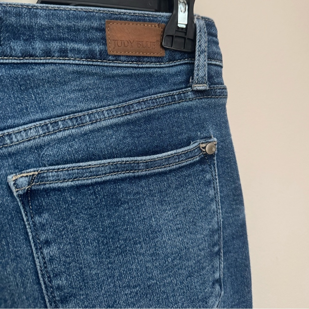 Judy Blue Skinny Fit Jeans Women’s Size 7/28 Medium Wash Stretch Denim Whiskered - Picture 4 of 6